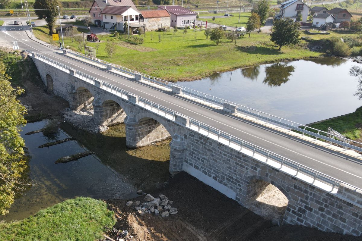 Reference Mollinary Bridge 1